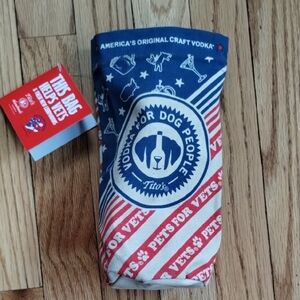 Pets For Vets bottle Carrier Canvas RWB Patriotic 4th Of July Nwt Drawstring